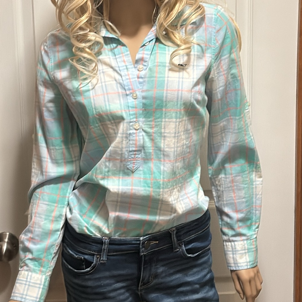 Women vineyard vines shirt
